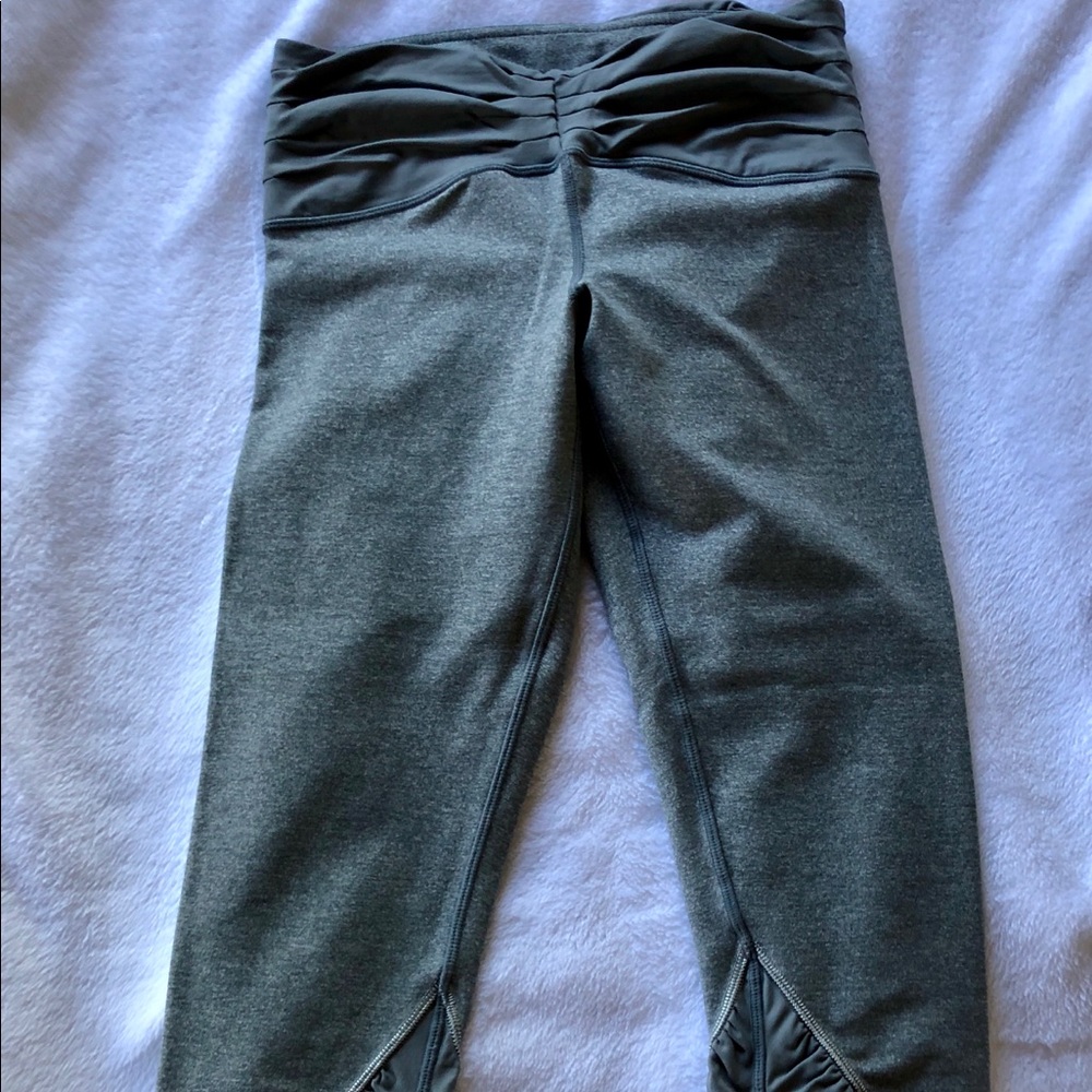 Lululemon cropped pants